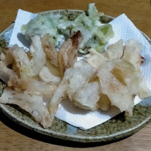 衣に下味つけて♪ふきのとうの天ぷら